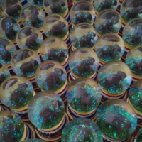 Cadeaux de cadeaux de mariage souvenirs personnalisés Boule de neige en résine Boule d'eau Boule de neige en verre