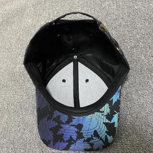 Gorra de béisbol reflectante con logotipo personalizado Gorra morada duradera y elegante con diseño único Crash Cap - Product Image 3