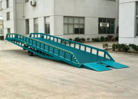 Rampe de chargement mobile hydraulique réglable pour conteneurs, pour déchargement par chariot élévateur