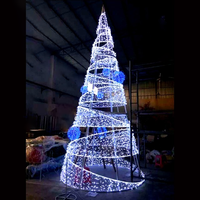 Lumière de cône d'arbre de Noël en spirale de LED IP65 évaluée pour les festivals extérieurs de rue de place de plaza et les décorations commerciales de jardin