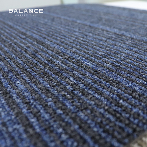 Azulejos de alfombra de PVC cuadrados de 600x600 de estilo moderno, antideslizantes, para oficina y comercial, patrón de rayas de nailon hecho a máquina para pasillos y habitaciones - Product Image 3
