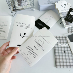 Sobre de Papel Blanco Minimalista con Frase Inspiradora, Diseño Personalizado con Estrella y Llave, Impresión a Mano, para Tarjetas de Regalo - Product Image 4