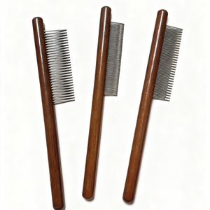 مشط خشبي صلب صديق للبيئة لتهذيب شعر الحيوانات الأليفة، يساعد على فك التشابك ومكافحة البراغيث، مع إمكانية إضافة شعار مخصص - Product Image 6