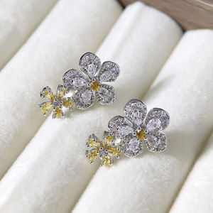Boucles <span class=keywords><strong>d</strong></span>'oreilles fantaisie pour femmes, bijoux en gros, boucles <span class=keywords><strong>d</strong></span>'oreilles plaquées or avec <span class=keywords><strong>parure</strong></span> de mariée indienne pour mariage - Product Image 4