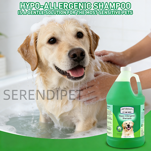 Champú Hipoalergénico para Perros y Gatos con Aloe Vera, Sin Ingredientes Agresivos, Fórmula de Origen Natural para Piel Sensible y Peluquería Canina - Product Image 1