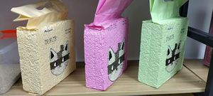 Litière pour chat en tofu biodégradable, écologique, agglomérante, de qualité alimentaire, 99,9 % sans poussière, à faible dispersion, légère et naturelle, jetable aux toilettes - Product Image 2