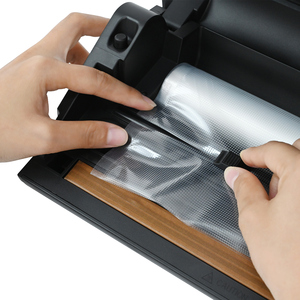 Machine de <span class=keywords><strong>mise</strong></span> <span class=keywords><strong>sous</strong></span> <span class=keywords><strong>vide</strong></span> automatique multifonctionnelle en acier inoxydable avec coupe-sacs, aspiration puissante de 95 kPa pour la conservation des aliments - Product Image 3