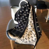 Dernière conception d'excellente qualité noir et blanc couleur assortie écharpe femmes en gros Pashmina châles