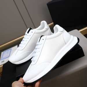 Chaussures décontractées de luxe de créateur avec fonction antidérapante, doublure en cuir véritable, chaussures de sport de course, chaussures de marche à lacets tendance - Product Image 1