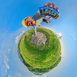 Osmo 360 original 120MP 360 °   Photos natives 8K 360 °   Caméra portable professionnelle avec stockage vidéo de 128 Go pour les voyages, le cyclisme et le ski - Product Image 2