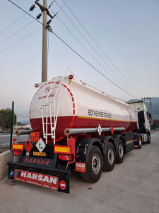 Semirremolque Cisterna de Combustible Harsan de 30000 Litros, 3 Ejes, 6 Ruedas, Tanque de Acero al Carbono para Transporte de Petróleo, Diésel y Gasolina - Product Image 3