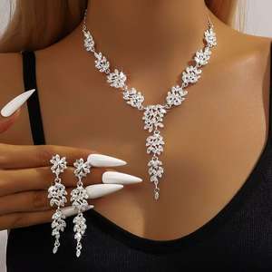2025 New Exquisite Fashion High Quality Gold Toned Floral <b>Bridal</b> Jewelry Crystal Leaf <b>Necklace</b> Earring <b>Set</b> for Special Events - Product Image 4