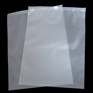 Matte Tùy Chỉnh In <span class=keywords><strong>PE</strong></span>/CPE Trượt Frosted Nhựa May Mặc Bao Bì Dây Kéo Khóa Túi Với Logo Cho Quần Áo Lưu Trữ - Product Image 6