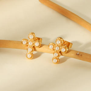 Cruz de oro de 18 quilates con diamantes y perlas Pendientes de mujer de acero inoxidable cien a la moda - Product Image 2