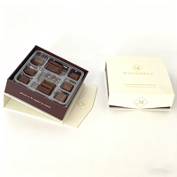 Boîtes de chocolats truffés de Noël haut de gamme personnalisées, gaufrage offset, boîte de présentation rigide écologique, fermeture magnétique, plateau en plastique