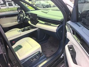 Voiture électrique d'occasion la plus vendue en 2024, Zeekr 009 MPV avec réfrigérateur, télévision, massage des sièges, ventilation, chauffage, 7 places - Product Image 5