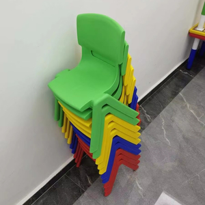 <span class=keywords><strong>Chaise</strong></span> en plastique moderne et légère pour enfants, empilable avec base pivotante, idéale pour la maternelle, les bébés et l'école - Product Image 1