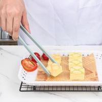 Pinces en plastique 11 pouces, ustensiles de cuisine, pinces de barbecue, pinces de cuisine pour steak frit, pain, silicone antiadhésif pour la cuisson