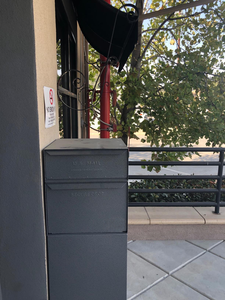 Boîte <span class=keywords><strong>aux</strong></span> <span class=keywords><strong>lettres</strong></span> sécurisée robuste en bordure de trottoir Conception résistante <span class=keywords><strong>aux</strong></span> intempéries Verrouillage Fente pour <span class=keywords><strong>lettres</strong></span> Fabrication de tôle robuste Emballage de boîte de dépôt - Product Image 6