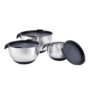 Set di 3 Ciotole per Mescolare in Acciaio Inox <span class=keywords><strong>Fungho</strong></span> con Base in Silicone, Manico Antiscivolo, Beccuccio e Coperchio in PE Ecologico, Lavabili in Lavastoviglie - Product Image 3