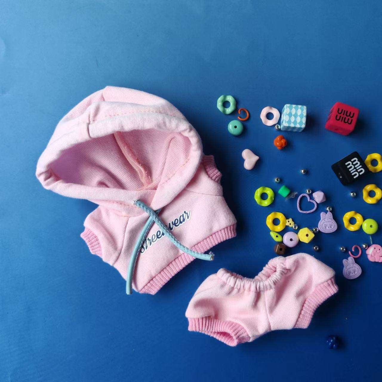 Ensemble pull Labubu pour fille, couleur poudre.