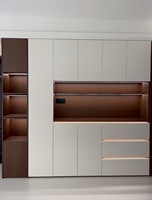 Buffet moderne, armoire de rangement en bois sur mesure avec éclairage LED et porte vitrée pour salle à manger