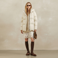 Veste d'hiver courte réversible respirante en duvet avec capuche pour défilé de mode, nouvelle collection QLYP pour femmes