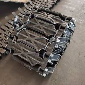 ยางมาตรฐาน 23.5-25 สำหรับรถตักล้อยาง 5 ตัน พร้อมโซ่ป้องกันยางแบบตีนตะขาบ มีจำหน่าย - Product Image 4