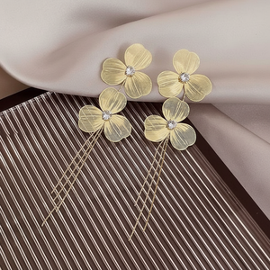 Vendita calda argento Huggie orecchini con strass croce di luna fatto a mano di moda di tendenza per le ragazze all'ingrosso disponibile - Product Image 2