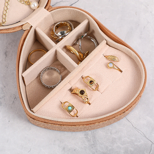Bague et boucles d'oreilles à la mode, étui multifonctionnel et exquis de stockage portable écologique liège rétro imprimé boîte à bijoux/ - Product Image 6