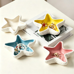 Plateau à bijoux en céramique Pine Pavilion Starfish, blanc, bleu, jaune, rose, pour rangement domestique, ornement, organisateur d'entrée, décoration - Product Image 1