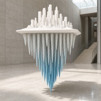 Op maat gemaakte witte stadsgezicht pixel hangende installatie houten frame blauwe beeld OEM productie service voor hotel lobby project