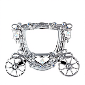 Cadre photo Crystocraft de luxe en forme de calèche de Cendrillon, en fer chromé, avec cristaux taillés brillants 2R 20,1x15cm, pour mariage et anniversaire - Product Image 1