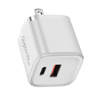 Mini chargeur rapide 20W PD avec ports USB-C et USB-A, certifié CE, matériau ignifuge, prise UK pour usage professionnel - Product Image 3