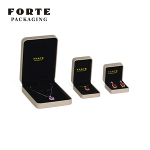 FORTE Caja de Joyería Cuadrada de Titanio para Pendientes y Anillos de Marca - Product Image 6