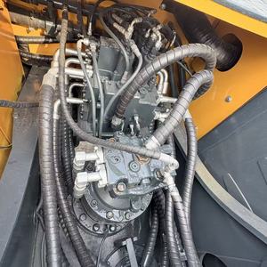 Excavadora Hidráulica de Orugas Hyundai 220 de 22 Toneladas con Motor Cummins para Minería y Construcción - Product Image 4