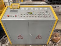 Machine de fabrication de briques creuses et pleines en ciment, hydraulique, entièrement automatique, contrôlée par PLC, alimentée par moteur, modèle QT8-15