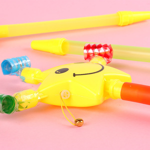 Silbatos de estrella de cinco puntas grandes con soporte de varilla larga tipo campana, altavoz de silbato retráctil enrollable para <span class=keywords><strong>casa</strong></span> de juegos infantil - Product Image 4