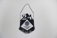 Drapeau de fanion de club personnalisé avec logo sur mesure, fabriqué en Chine, broderie de bannière