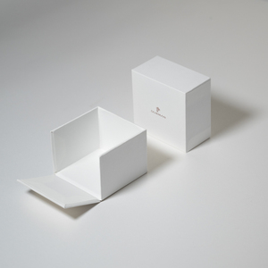 Boîte cadeau rigide de luxe en papier blanc, avec logo personnalisé estampé, couvercle amovible et mini ruban, pour <span class=keywords><strong>abonnement</strong></span> professionnel en ligne - Product Image 3