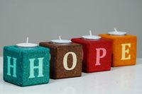 SUPPORT DE LUMIÈRE À THÉ CUBE EN LIÈGE Bougeoirs cubes colorés faits à la main Bougies décoratives uniques en résine pour un décor unique pour la maison ou l'événement