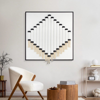 Art mural géométrique à franges et pompons, peinture décorative encadrée abstraite minimaliste noir et blanc, décoration d'intérieur bohème moderne