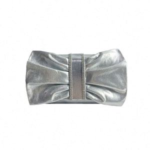 Portefeuille miniature pour femme en perles blanches pures faites à la main par un designer, avec une chaîne argentée brillante exquise, petit sac à main tendance - Product Image 1