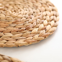 Ensemble de 8 sets de table ronds de style bohème rustique et farmhouse, 35 cm, tissés à la main en jacinthe d'eau, motif uni, accessoires de table à manger