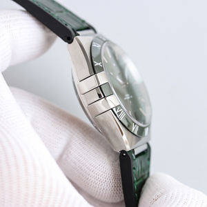 La dificultad del proceso de producción es exclusivamente para mejorar la comodidad de los clientes. Reloj Mecánico - Product Image 5