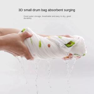 Ensemble de langes pour bébé en coton/bambou écologique antibactérien confortable à 4 couches personnalisé de luxe imprimé vache des Highlands pour toutes les saisons - Product Image 3