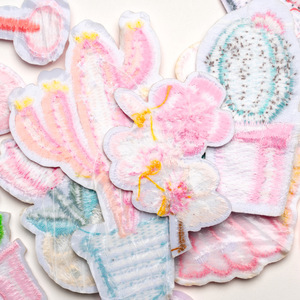 गुलाबी प्यारा मीठा दिल का फूल बर्फ-क्रीम कैक्टस कढ़ाई पैच कस्टम लोगो कपड़ों के लिए पैच पर लोहे की कढ़ाई - Product Image 3