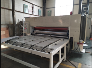 Machine d'impression et de découpe flexo semi-automatique 1 à 4 couleurs à alimentation par chaîne pour carton ondulé et boîtes à pizza - Product Image 3