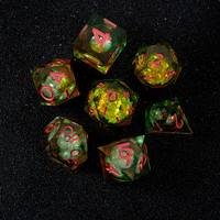 Jeu de dés en résine à bords nettes et transparents avec cœur liquide à paillettes mobiles, polyédriques, pour TTRPG et jeux de rôle de table