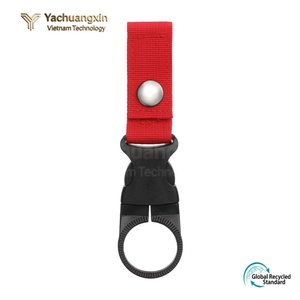 Porte-clés en plastique rouge imperméable avec boucle à pression en métal pour une utilisation en camping en plein air - Product Image 5